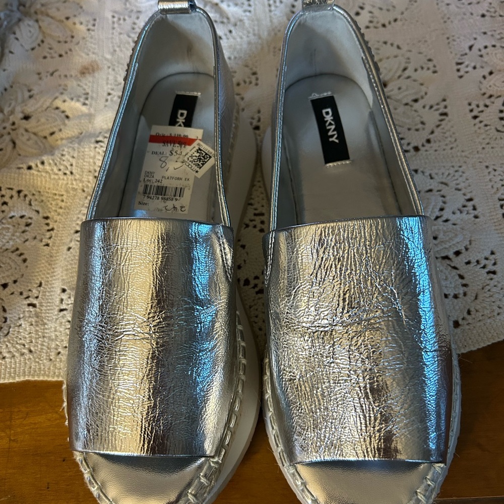 DKNY SILVER Peep toe Espadrille ORZA NWT Size 8.5